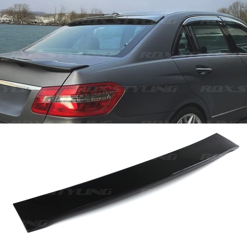 Rear roof spoiler - rear,