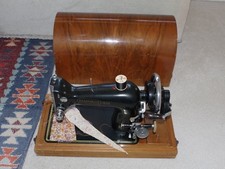 Working Harris 9H Hand Crank Sewing Machine With Instructions & Accessories