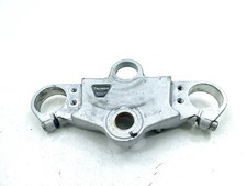 TOP YOKE (TRIPLE CLAMP)