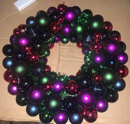 Christmas baubles wreath - christmas, light