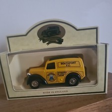 Lledo SP58031 Morris Z  Van