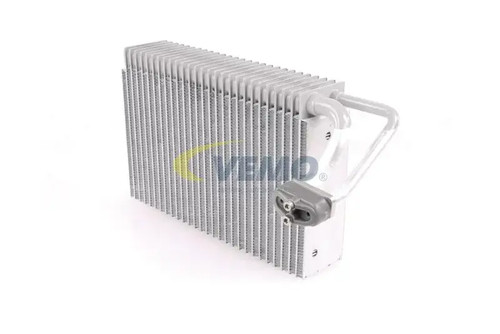 Air conditioning evaporator