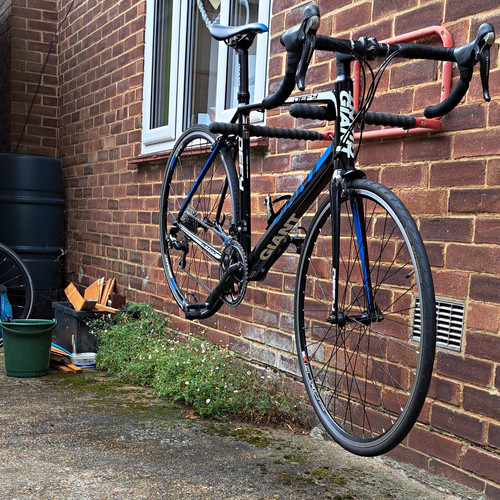 Giant defy - defy, 0