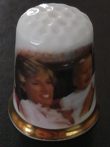 Royal commemorative thimble - royal,