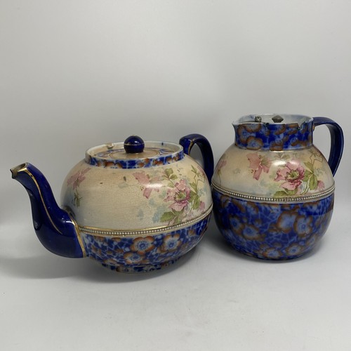 Rare antique wedgwood tea pot - rare,