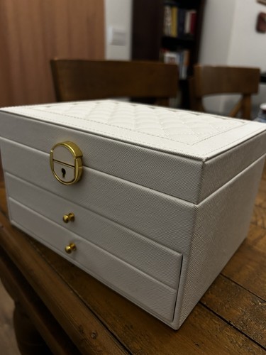 White faux leather - faux,
