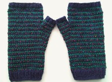 HAND KNITTED STRIPEY FINGERLESS GLOVES WITH CHENILLE navy and jade