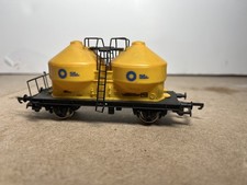 Lima L302805 Twin Silo Cement Wagon in Blue Circle Livery HO Gauge