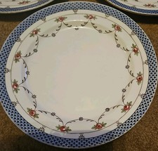 VINTAGE PAIR OF ROYAL DOULTON