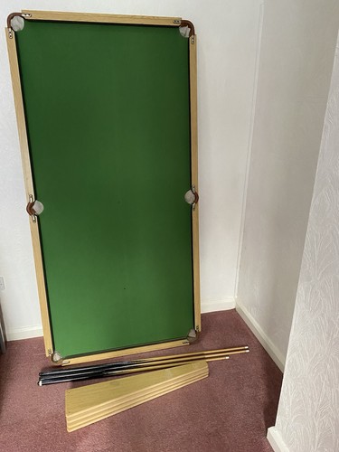 Snooker table - snooker,