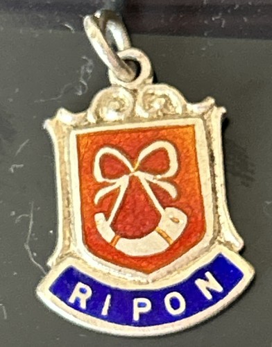 Ripon silver vintage travel - vintage,