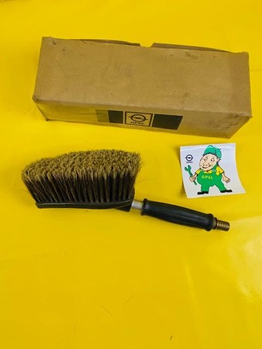 Universal brush with hose