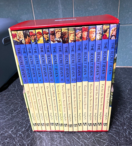Enid blyton secret seven - blyton,