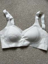 Belvia Woman’s Bra Size XL