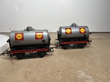 Hornby Short Shell Oil Tanker Wagon 5056 X2  OO Gauge