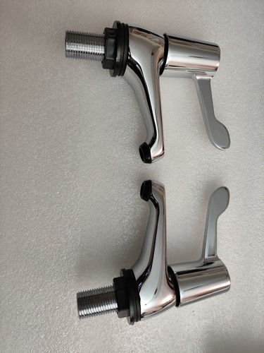 Basin taps pair - ¼, turn
