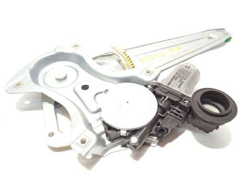 857200d120 rear right window - right,