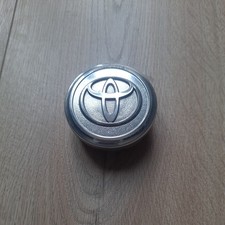 1 X GENUINE TOYOTA RAV4