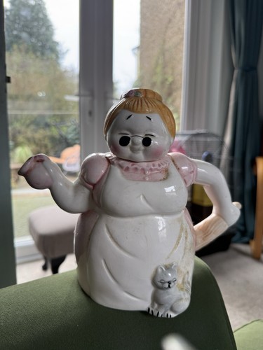 Collectors ceramic grandma - collectors,