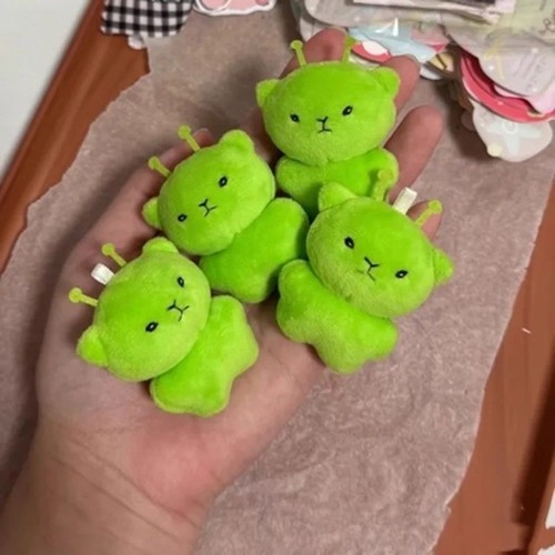 Mini alien cat - invasion, earth