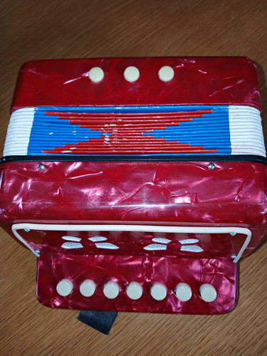 Small red button accordion - red,