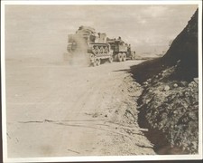 SHERMAN TANK & TRANSPORTER -