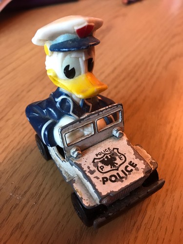 Donald duck police car - donald,