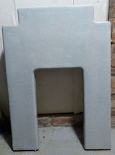 Fireplace surround, hearth and grate (1930-40)