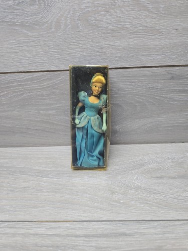 Vintage deagostini cinderella - vintage,