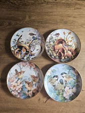 Franklin Mint Heirloom Fine Porcelain Plates Set of 4.