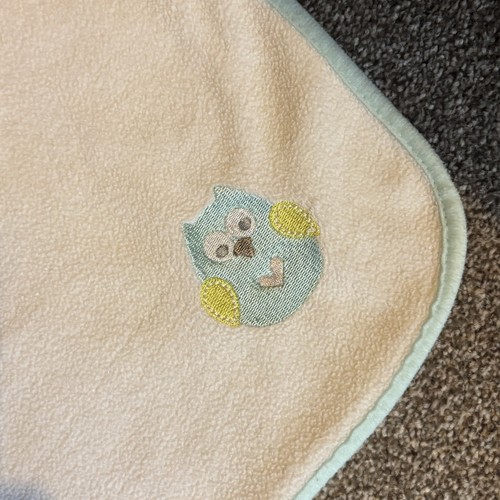 White blue embroidered owl - +,