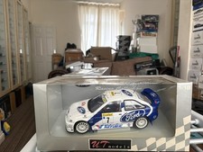 1:18 *BOXED* UT MODELS 1998