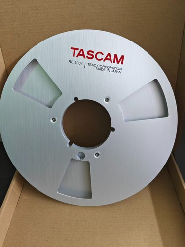 Silvery tascam 1 - 10.5'', 1/4