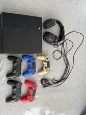 Sony Play Station 4 500GB Bundle - 5 Controllers and  Headset Fully Working