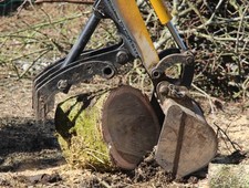 2 to 3.9ton mini digger excavator universal thumb grab