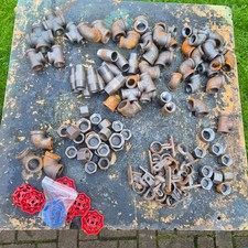 Bundle 8.8 KG Malleable cast iron pipe fittings