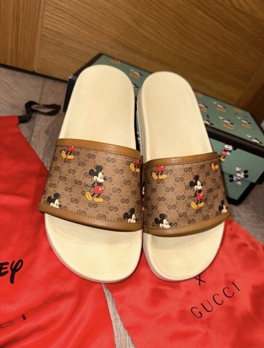 Gucci mickey mouse sliders - gucci,