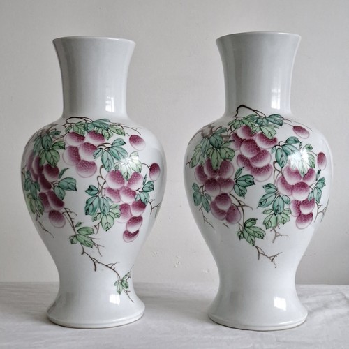 Chinese porcelain vases pair - vases,