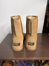 Beach Feet Womens Sz 7