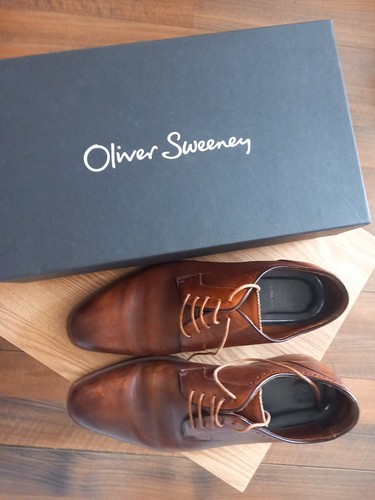Oliver sweeney tanesini brown - oliver,