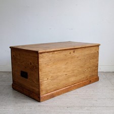 Antique 19th century Victorian stripped pine blanket chest, box, trunk.