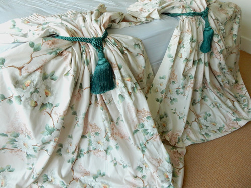 Storys london pair curtains - london,
