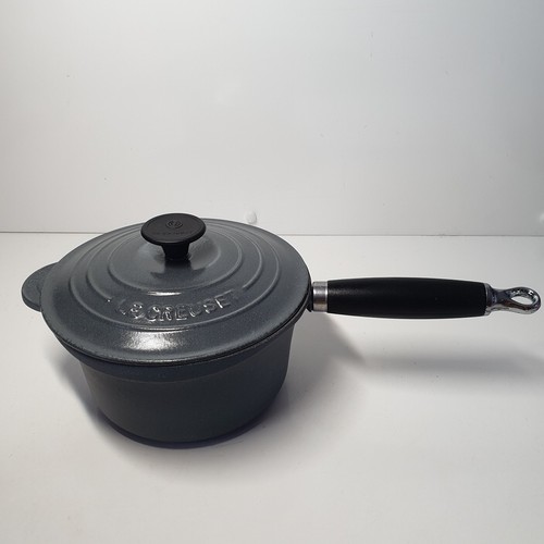 Creuset saucepan cast iron - creuset,