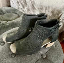 Earth Origins Women's Size 8M