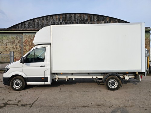 Luton box body with - with, lift