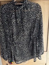 MarcCain: zip front mesh tunic