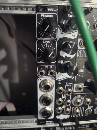 Happy nerding isolator - isolator, v2