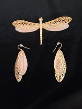 Vtg Signed Crown Trifari