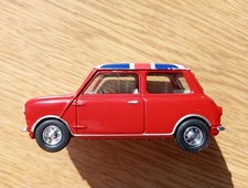 Lledo Vanguard 1:43 Scale Mini