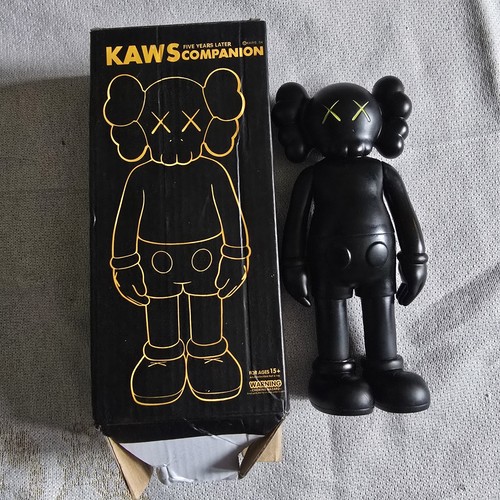 Kaws open edition - open, share